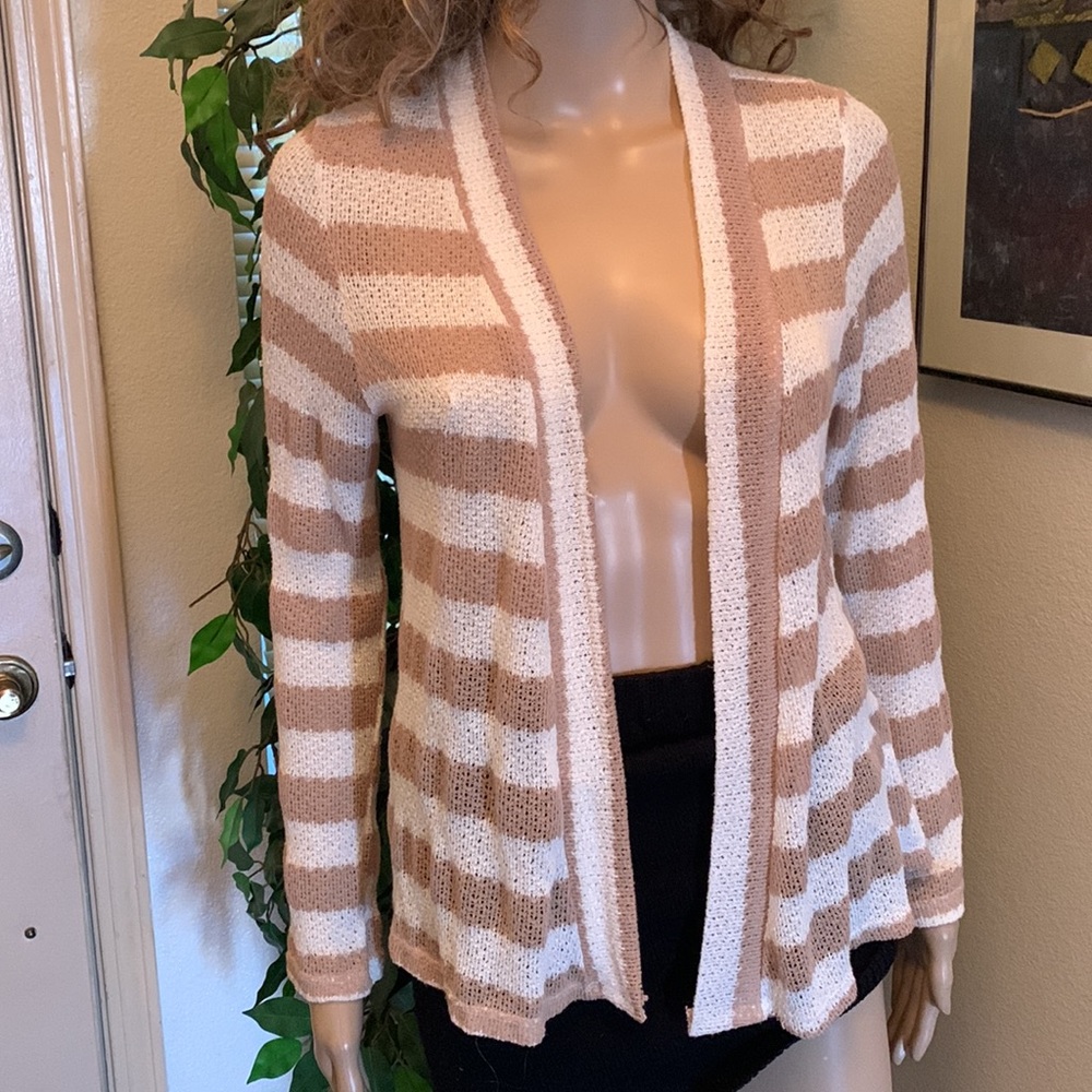 Sweater tan and white stripes tapered in back Sz med